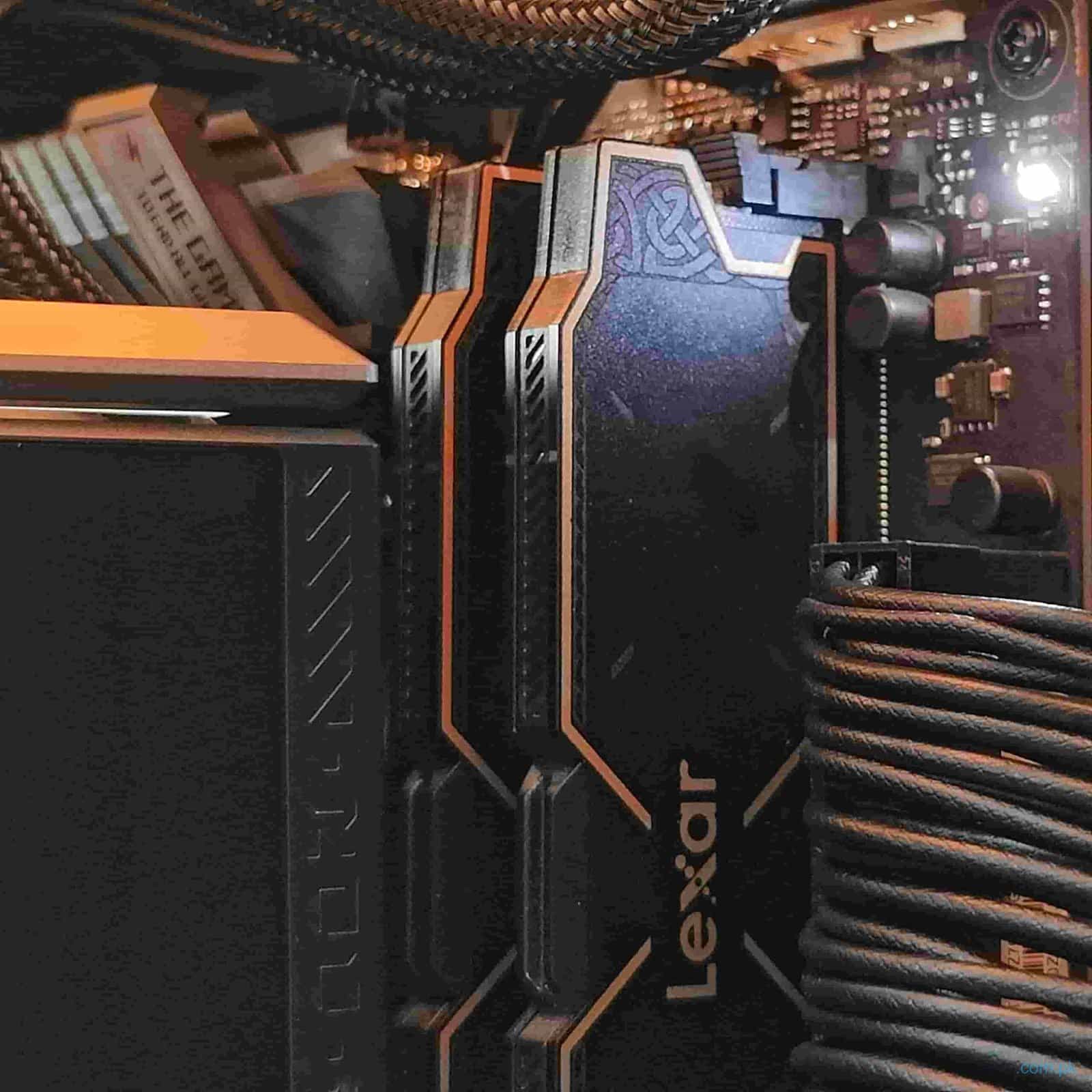 Extreme 1.0 – Ryzen 7 9800X3D & RTX 5090 32GB 5