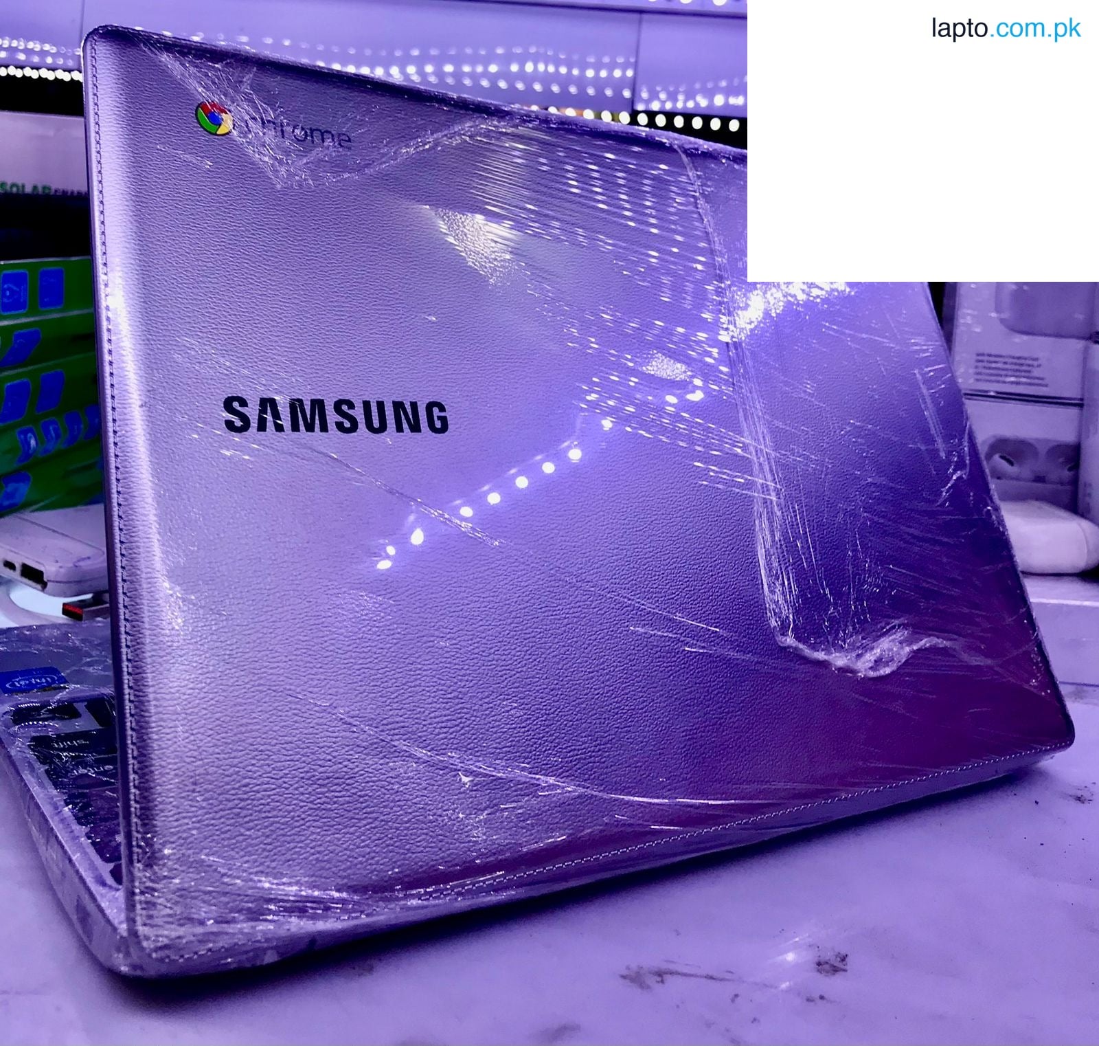 SAMSUNG USA IMPORTED METAL CHROMEBOOK/9HOURS BATTERY BACKUP /4GB RM/4K ULTRA HD RESULT/13INCH DISPLAY SIZE/NEW PIECES