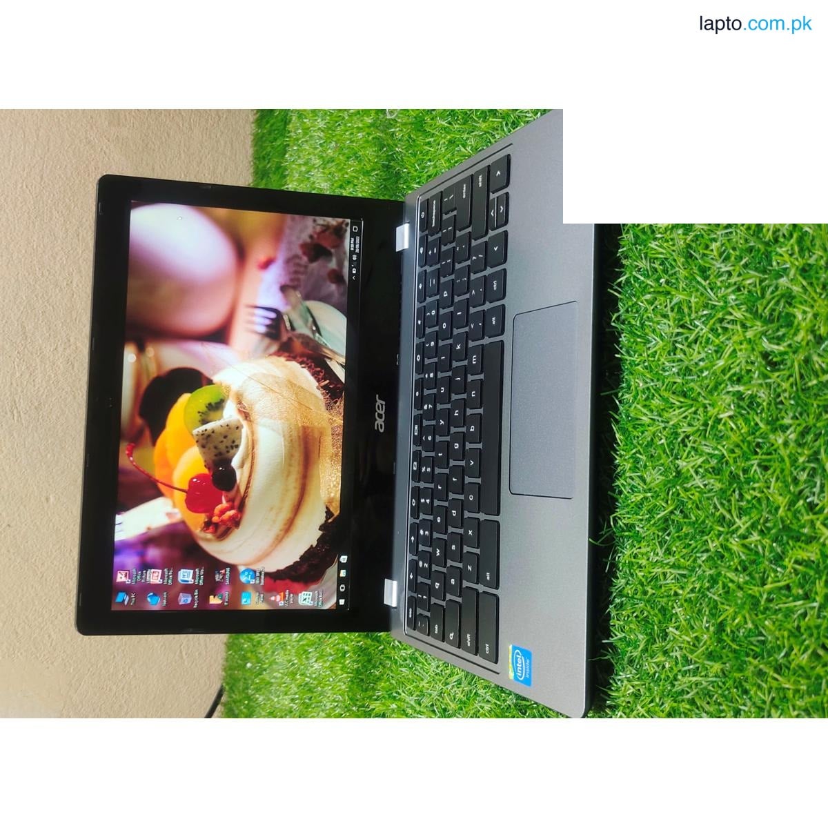 Acer C720 ChromeBook Laptop - 4GB RAM / 128GB SSD Storage - Windows 10 Installed - Long Battery Life