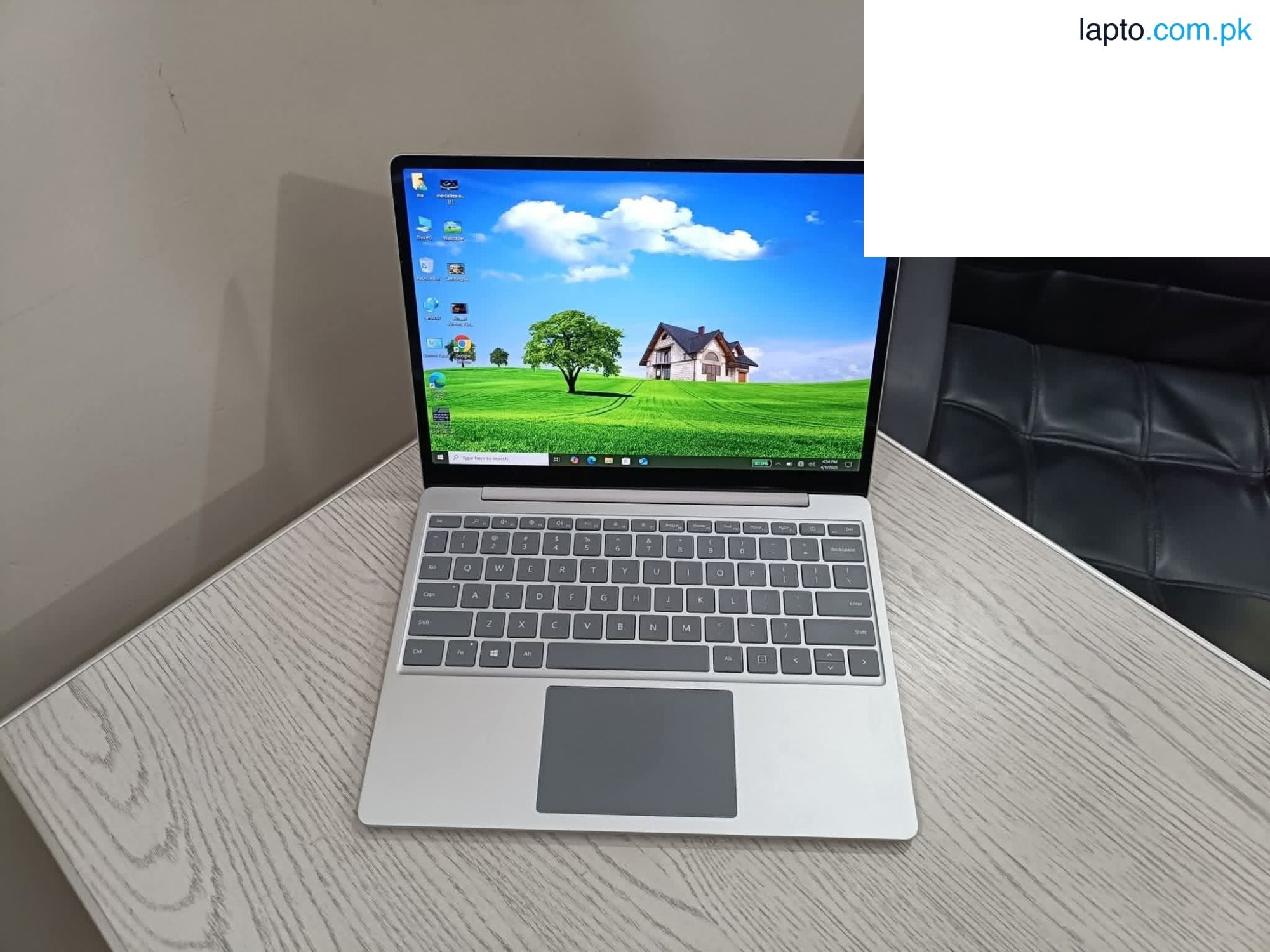 Microsoft Surface Laptop GO i5 10Th Generation 8GB 256GB SSD Touch screen Laptop