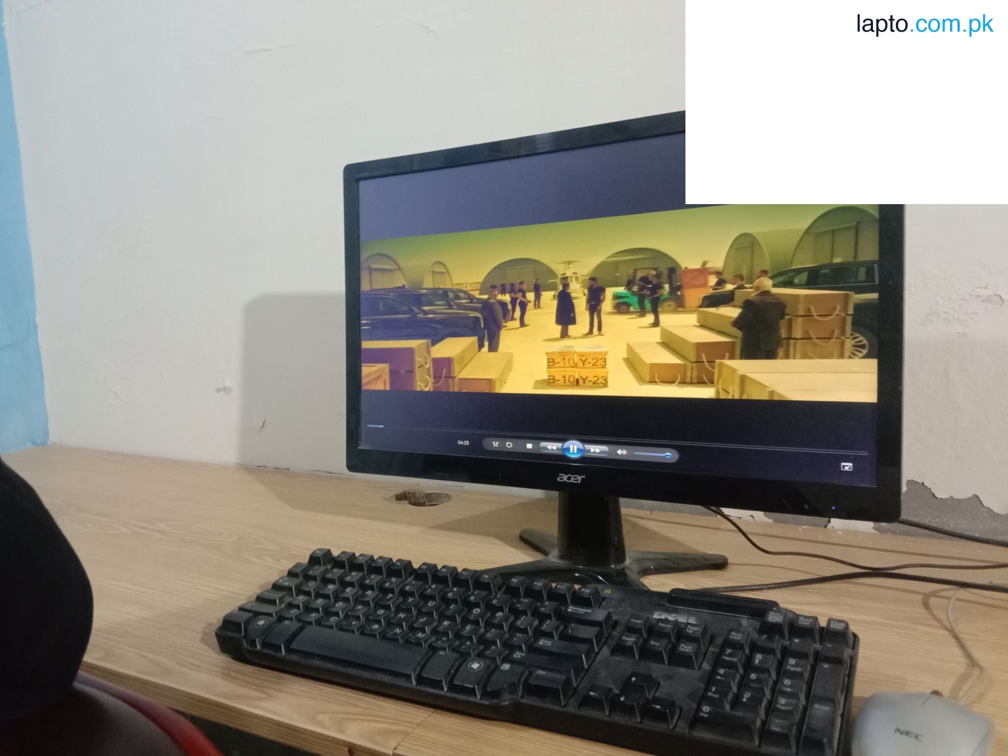 LCD Monitor 22 Inches, Slim LED, Smart Screen.