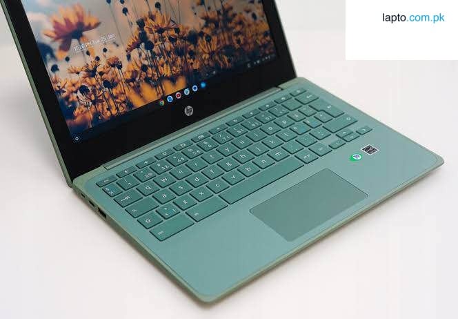 Hp Chromebook G8 touch screen 8th Gen 32Gb ssd ..4Gb DDR4 Ram .. 8 Hour battery Backup. Updated to 2029 playstore built in