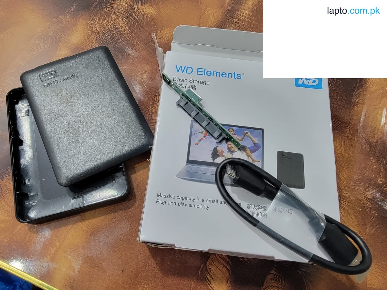 WD Elements 2.5 Inch Basic Storage – Massive Capacity in Small Enclosure with Plug and Play Simplicity